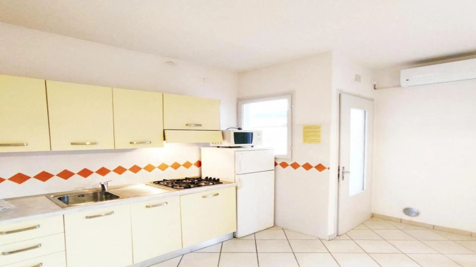 Bright And Comfortable Apartment In Bibione 0*,  Italia